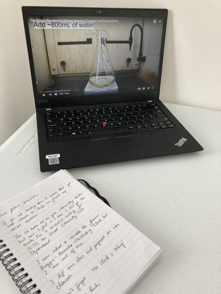 The laptop and the notebook used for the usert testing.