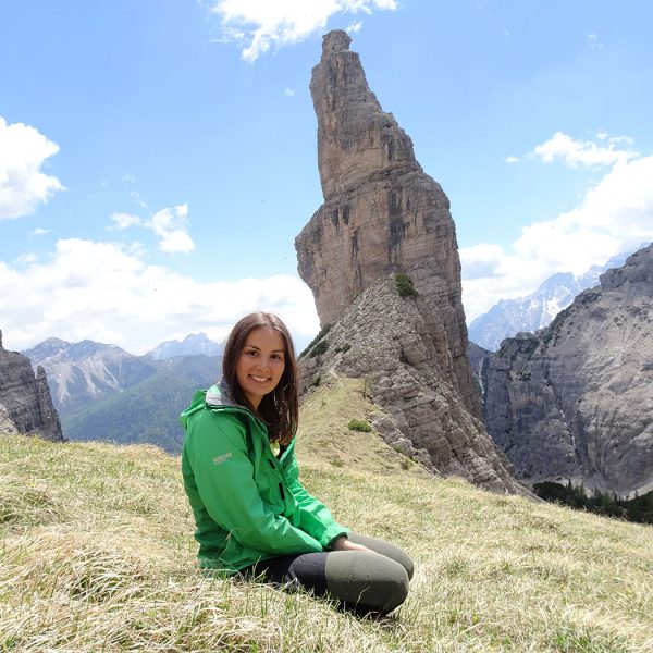 hiking-mountains-summer